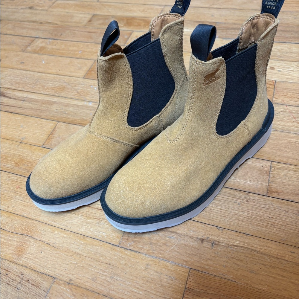 Sorel Tan and Black Winter Boots